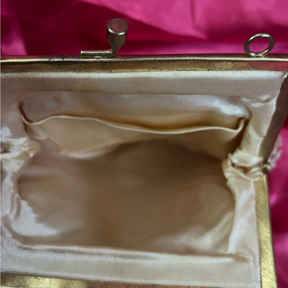 Vintage Elegant Cream Beaded Clutch - Picture 5 of 6